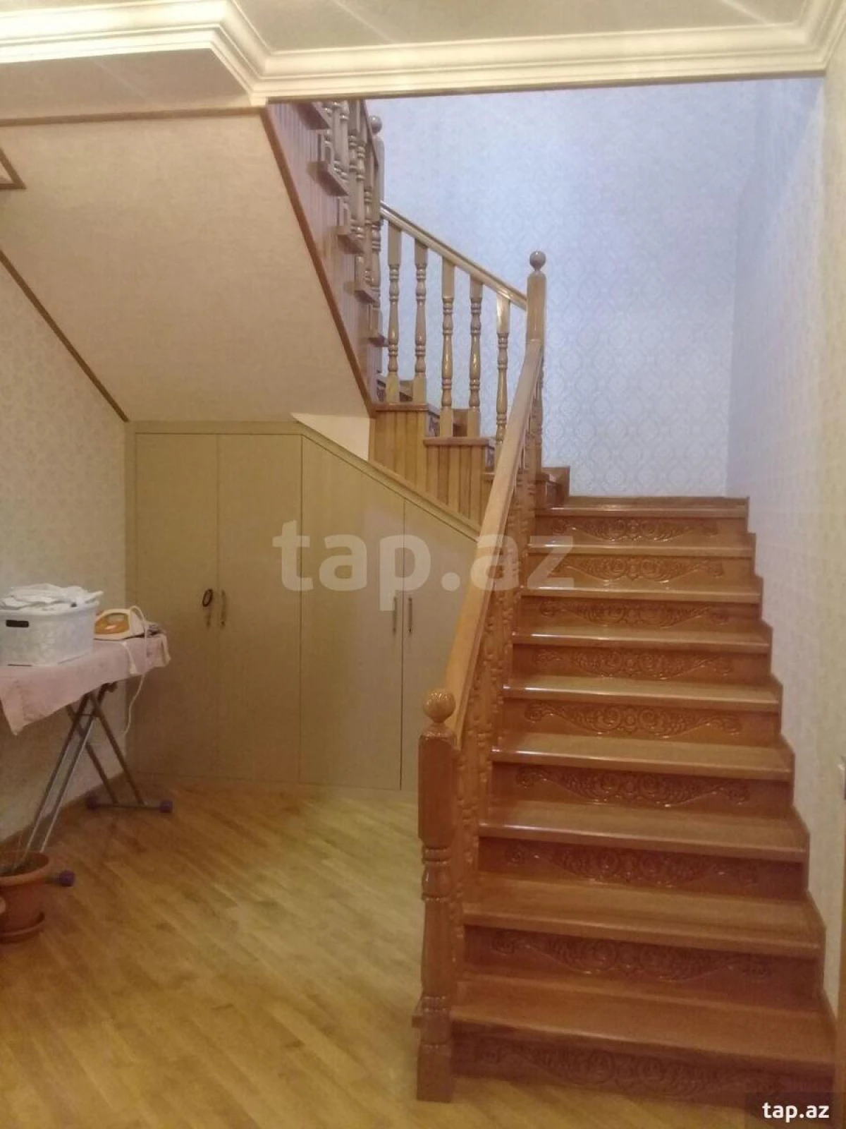 Satılır 6 otaqlı həyət evi