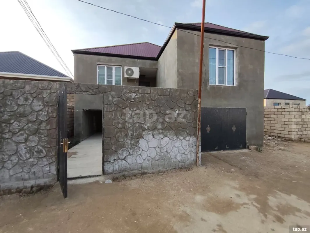 Satılır 4 otaqlı həyət evi 110 m²