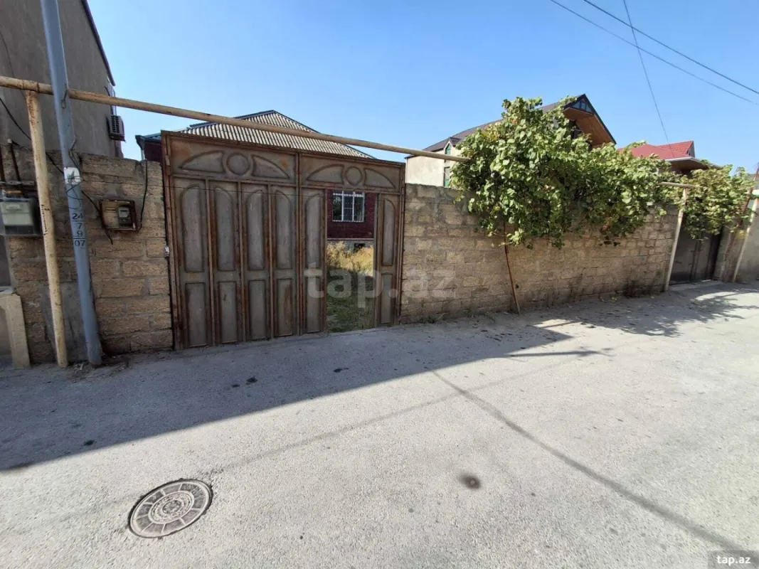 Satılır 4 otaqlı həyət evi