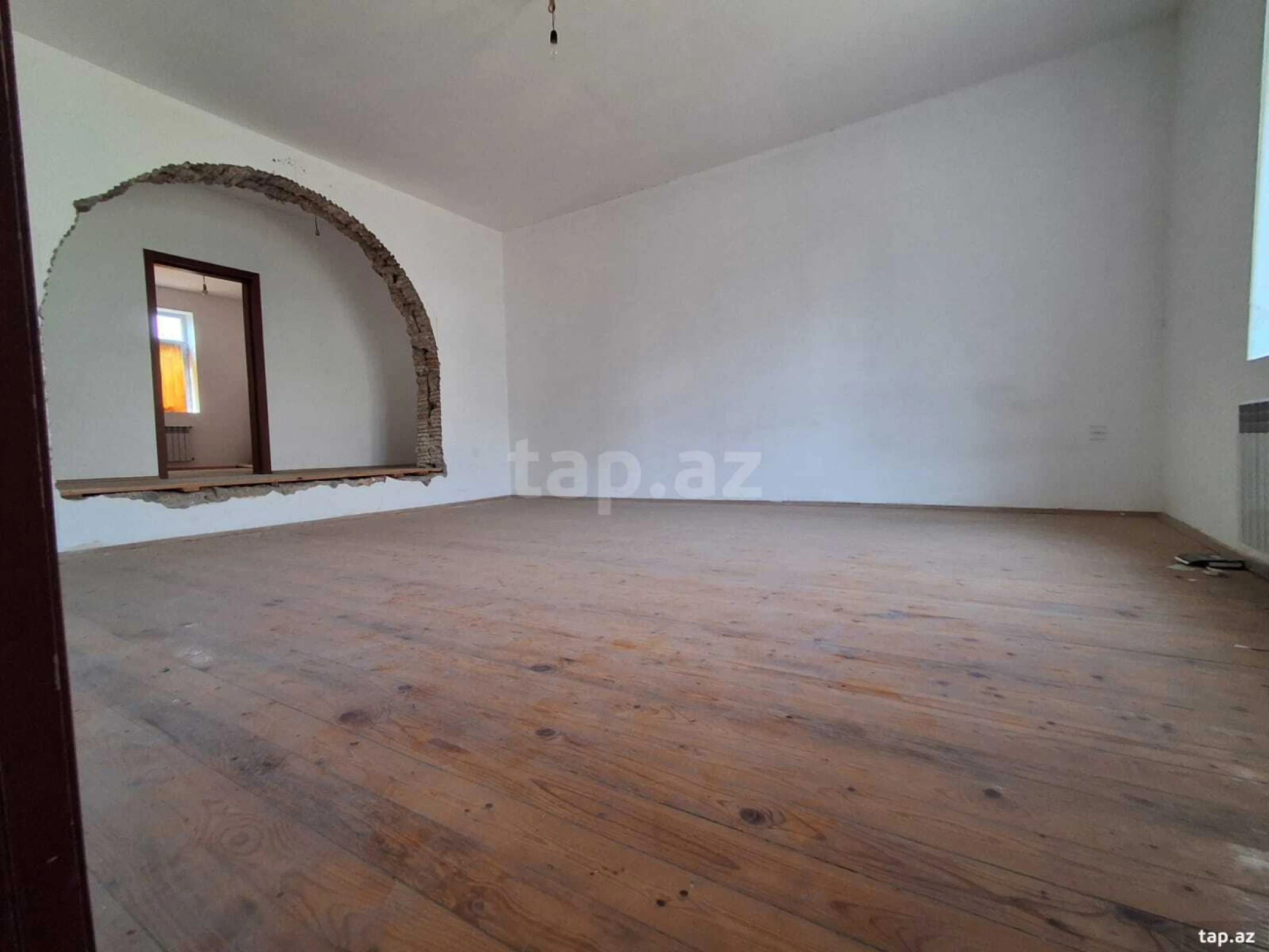 Satılır 4 otaqlı həyət evi