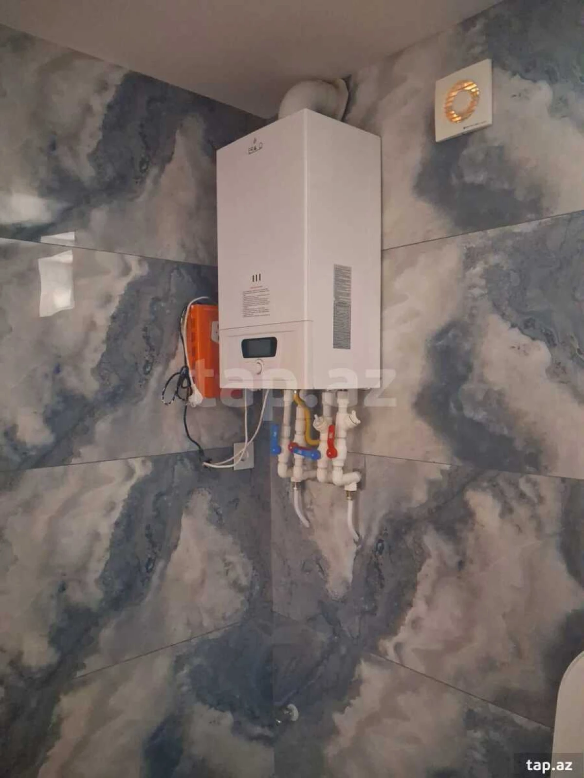 Satılır 4 otaqlı həyət evi