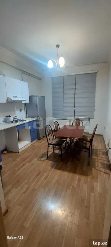 Kirayə verilir 3 otaqlı yeni tikili 89 m²