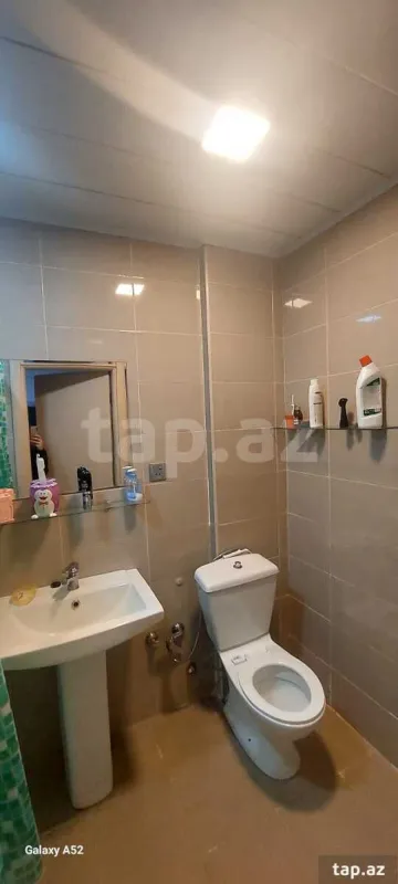 Kirayə verilir 3 otaqlı yeni tikili 89 m²