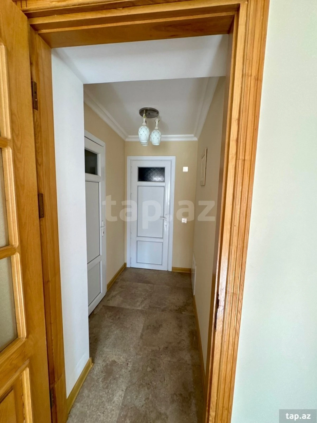 Satılır 6 otaqlı həyət evi