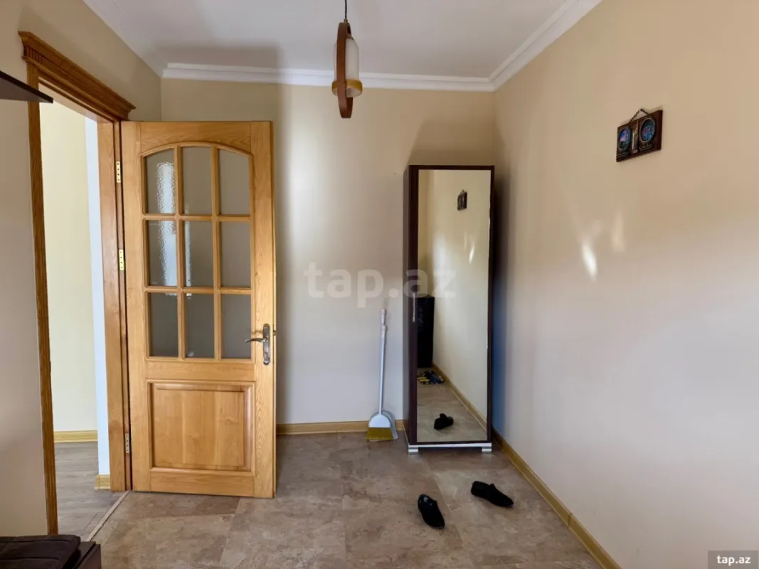 Satılır 6 otaqlı həyət evi