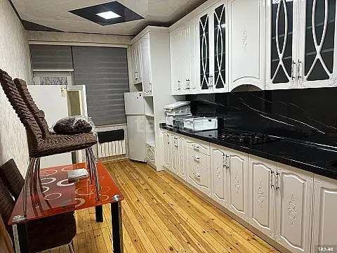 Kirayə verilir 2 otaqlı yeni tikili 92 m²