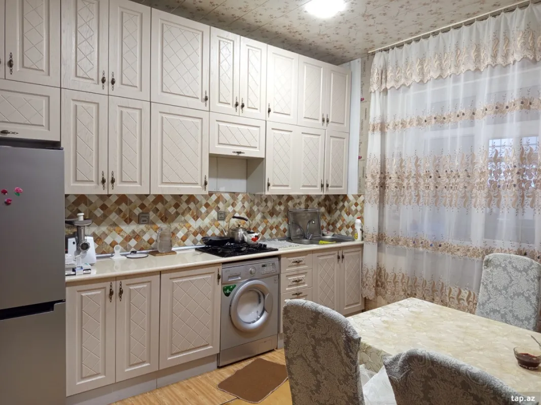 Satılır 4 otaqlı həyət evi