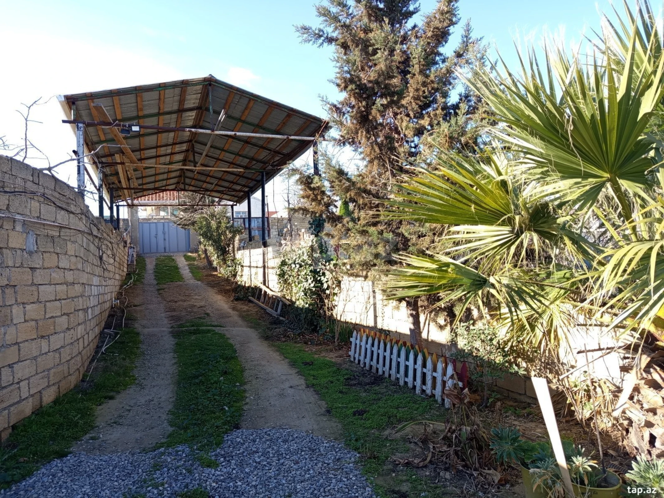 Satılır 4 otaqlı həyət evi