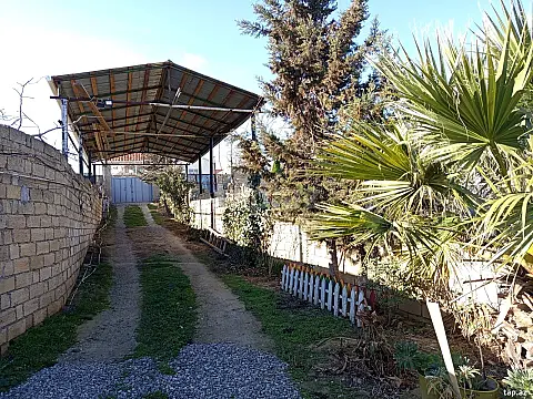 Satılır 4 otaqlı həyət evi