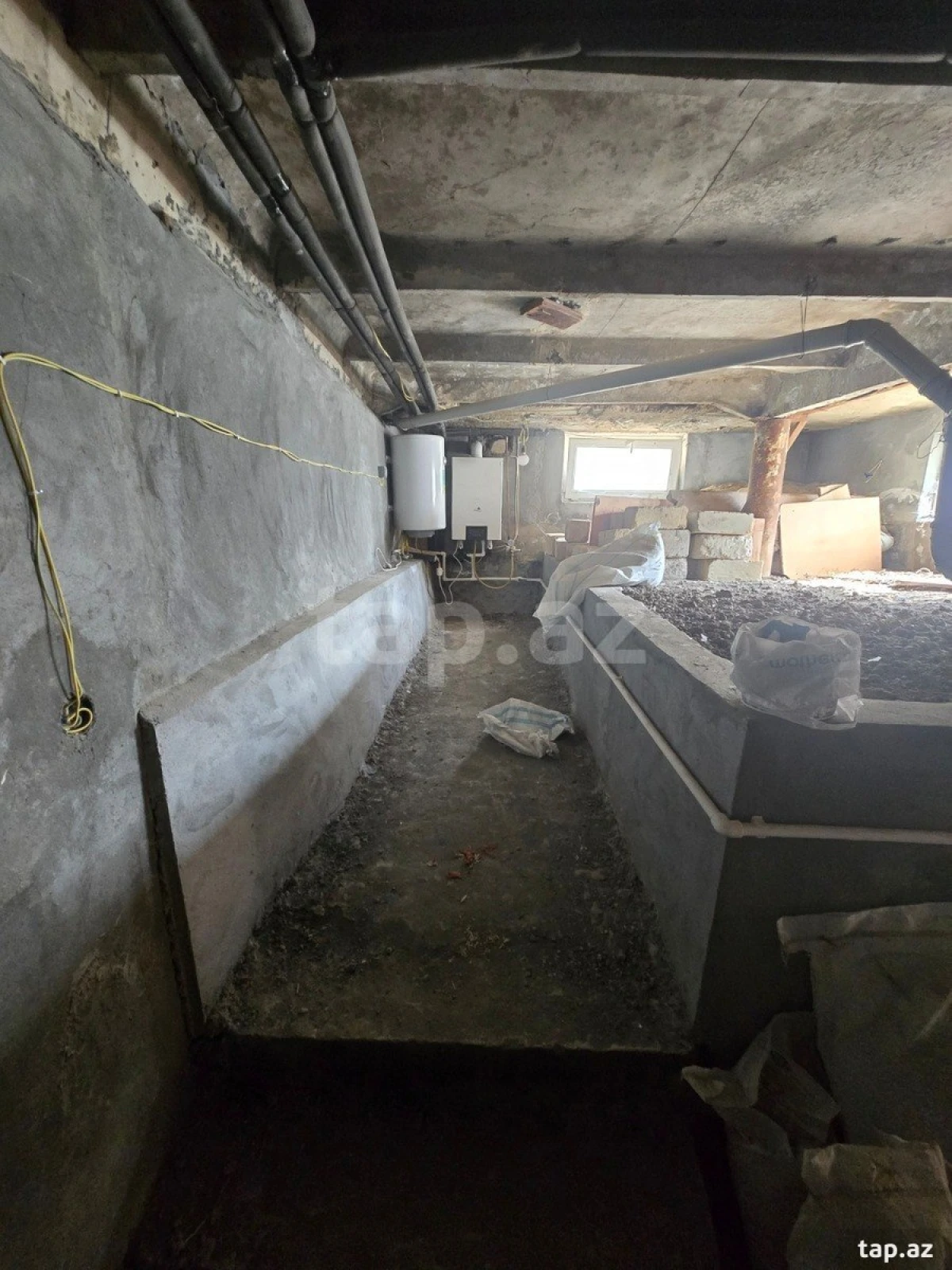 Satılır 4 otaqlı həyət evi