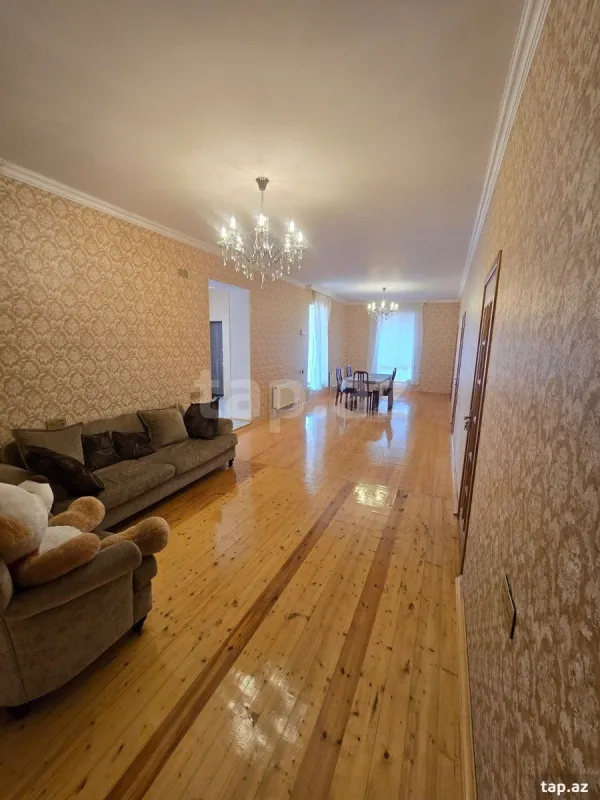 Satılır 4 otaqlı həyət evi