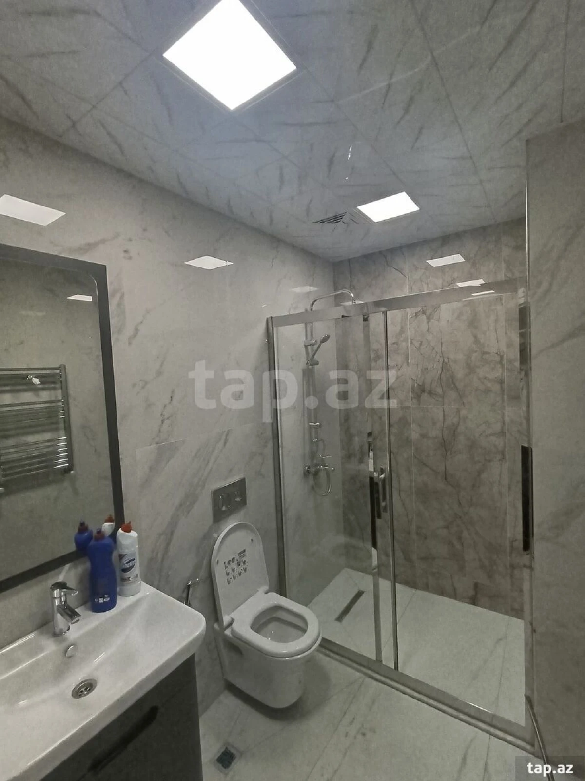 Kirayə verilir 2 otaqlı yeni tikili 65 m²