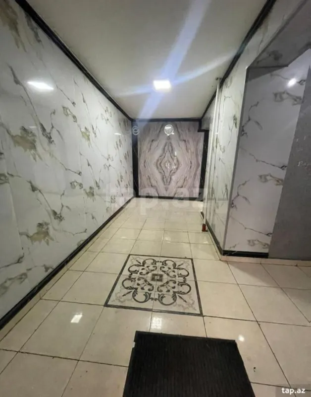 Satılır 3 otaqlı yeni tikili 130 m²