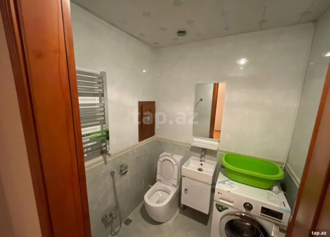 Satılır 3 otaqlı yeni tikili 130 m²