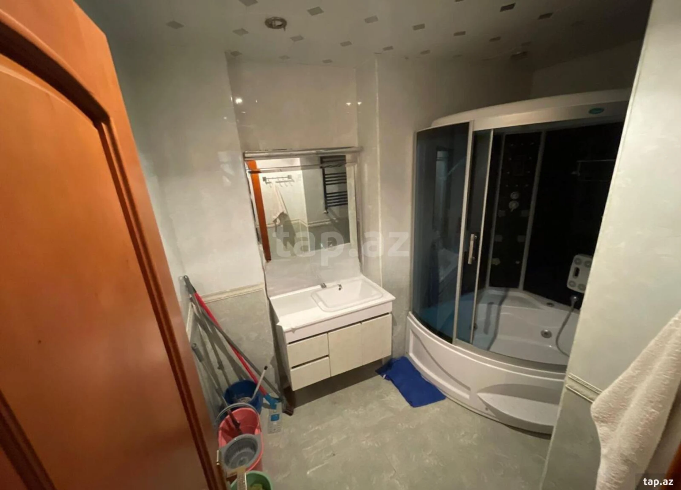 Satılır 3 otaqlı yeni tikili 130 m²