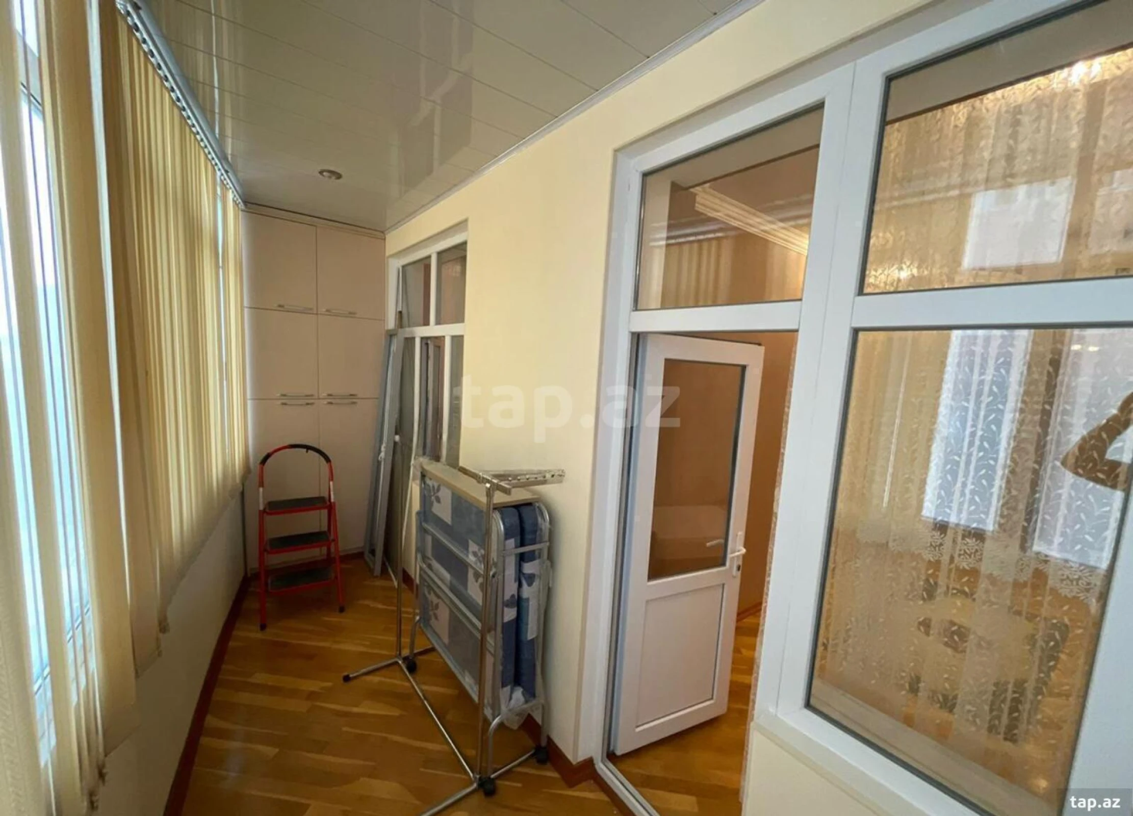 Satılır 3 otaqlı yeni tikili 130 m²