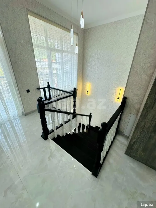 Kirayə verilir 4 otaqlı həyət evi