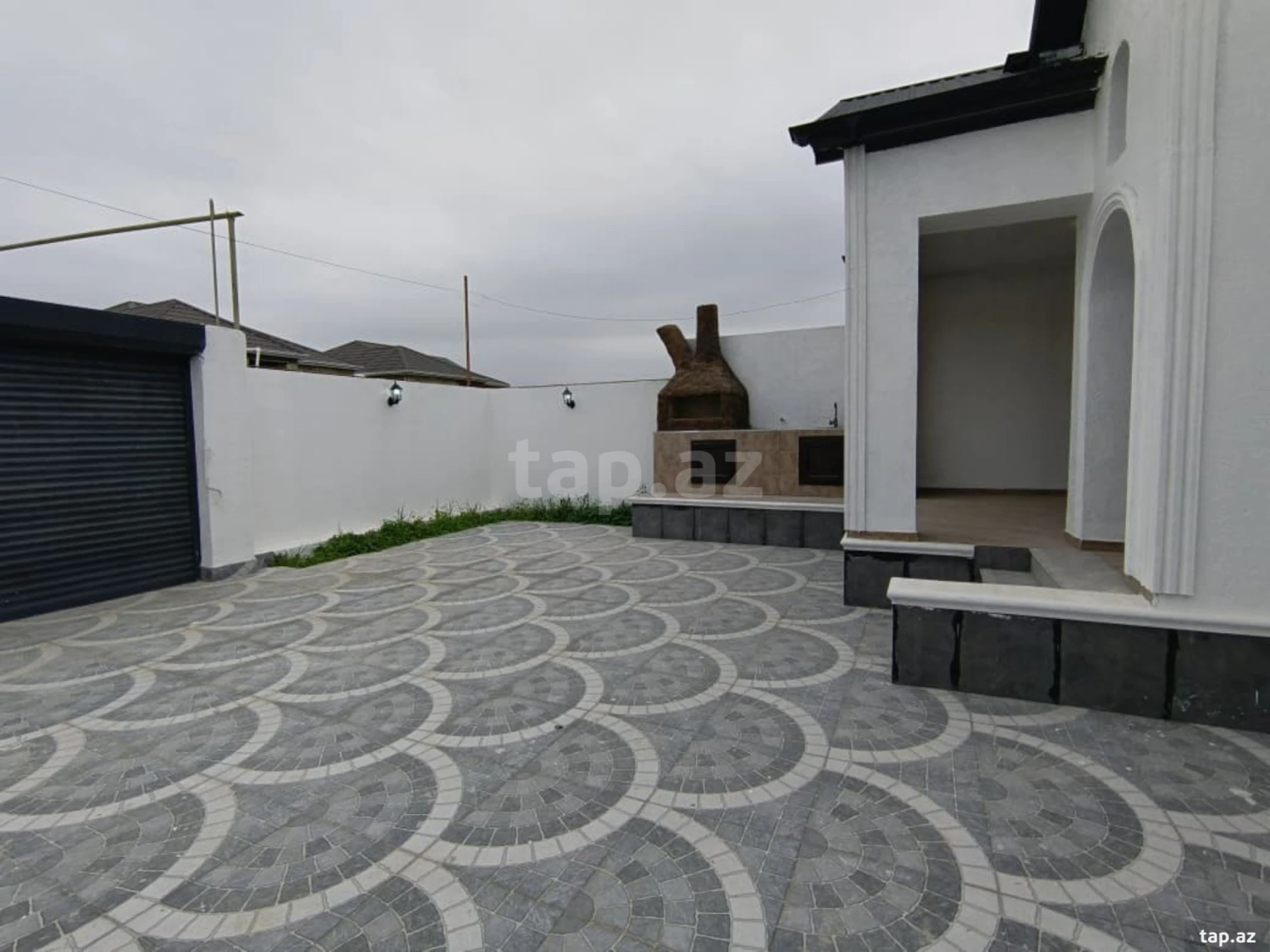 Satılır 4 otaqlı həyət evi