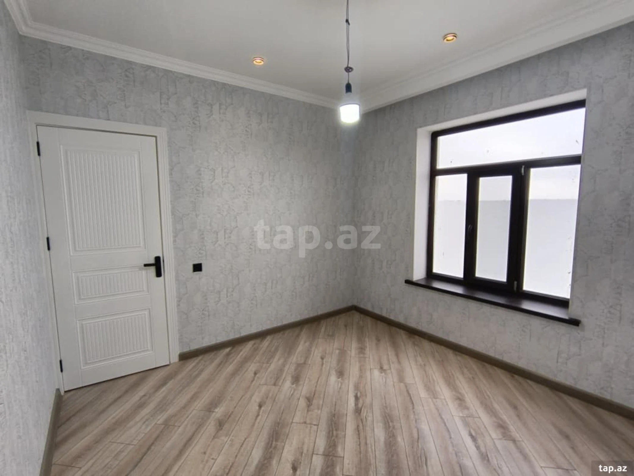 Satılır 4 otaqlı həyət evi