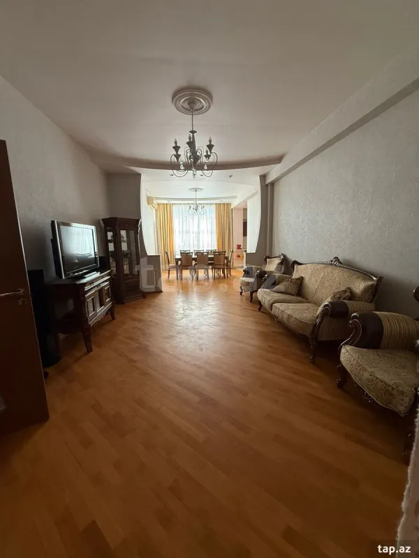 Kirayə verilir 2 otaqlı yeni tikili 100 m²