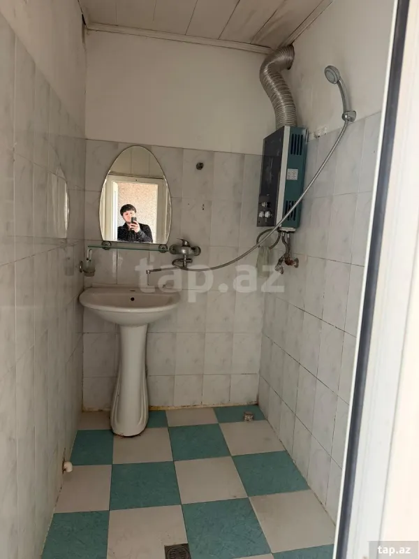 Kirayə verilir 2 otaqlı mənzil 68 m²