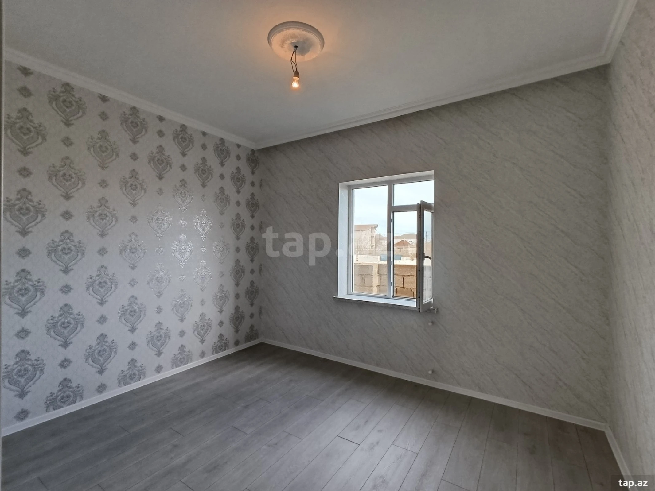 Satılır 4 otaqlı həyət evi