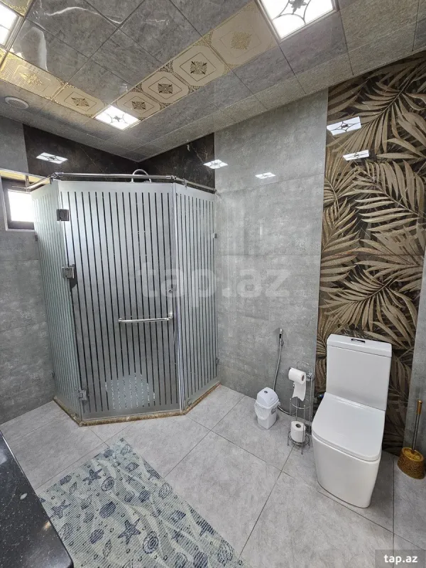 Satılır 7 otaqlı həyət evi