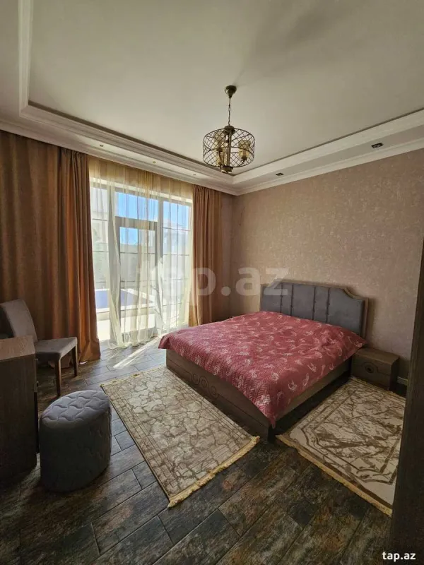 Satılır 7 otaqlı həyət evi