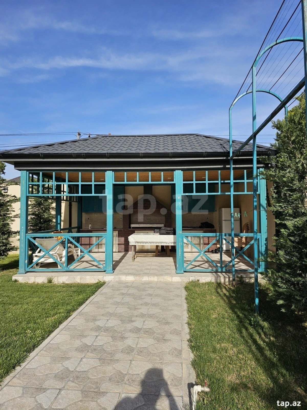 Satılır 7 otaqlı həyət evi