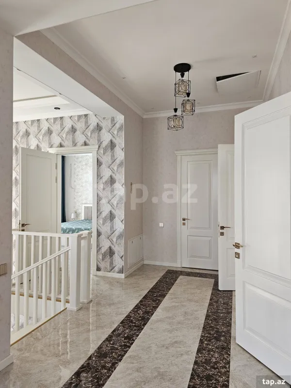 Satılır 7 otaqlı həyət evi