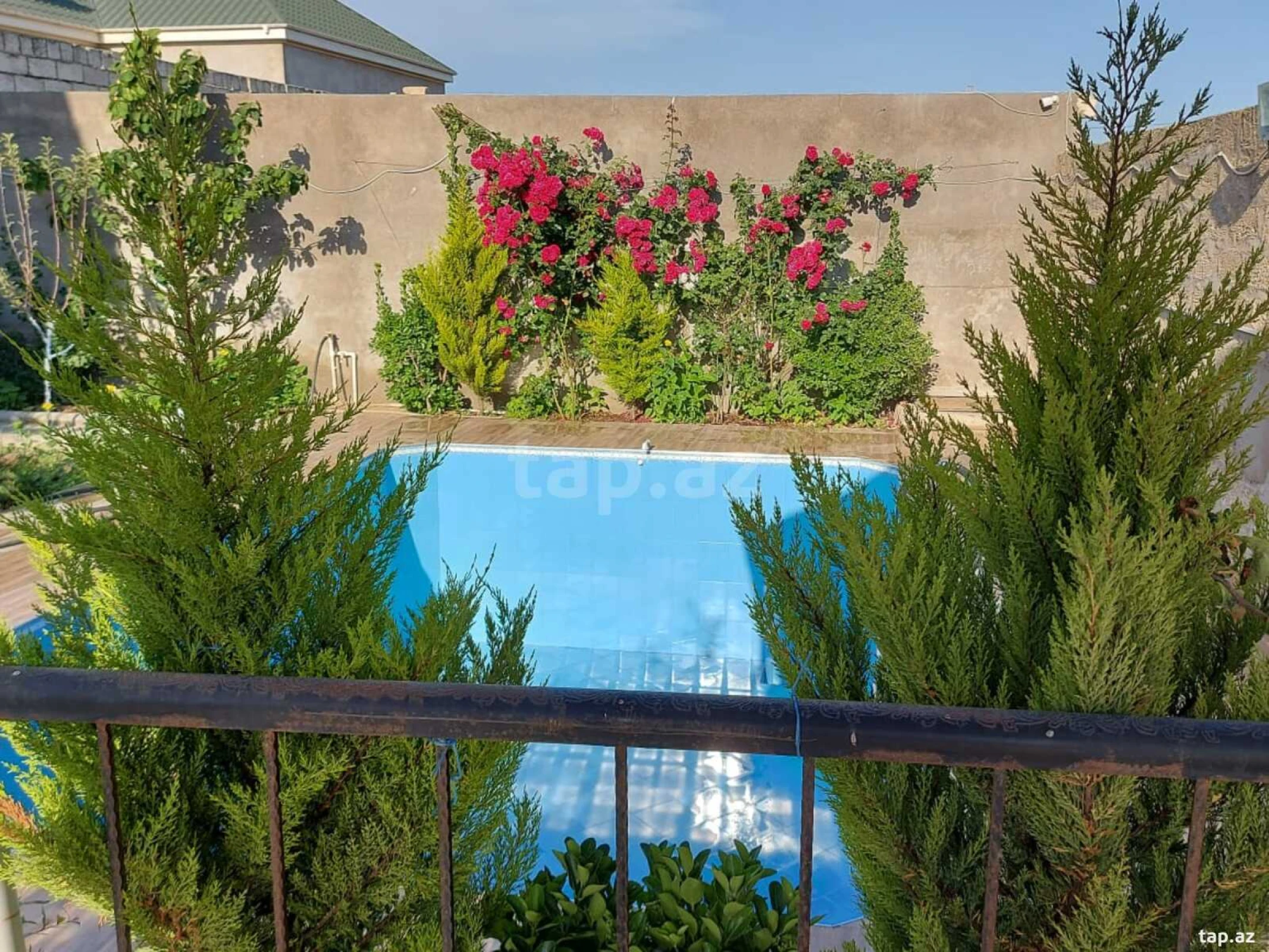 Kirayə verilir 5 otaqlı həyət evi