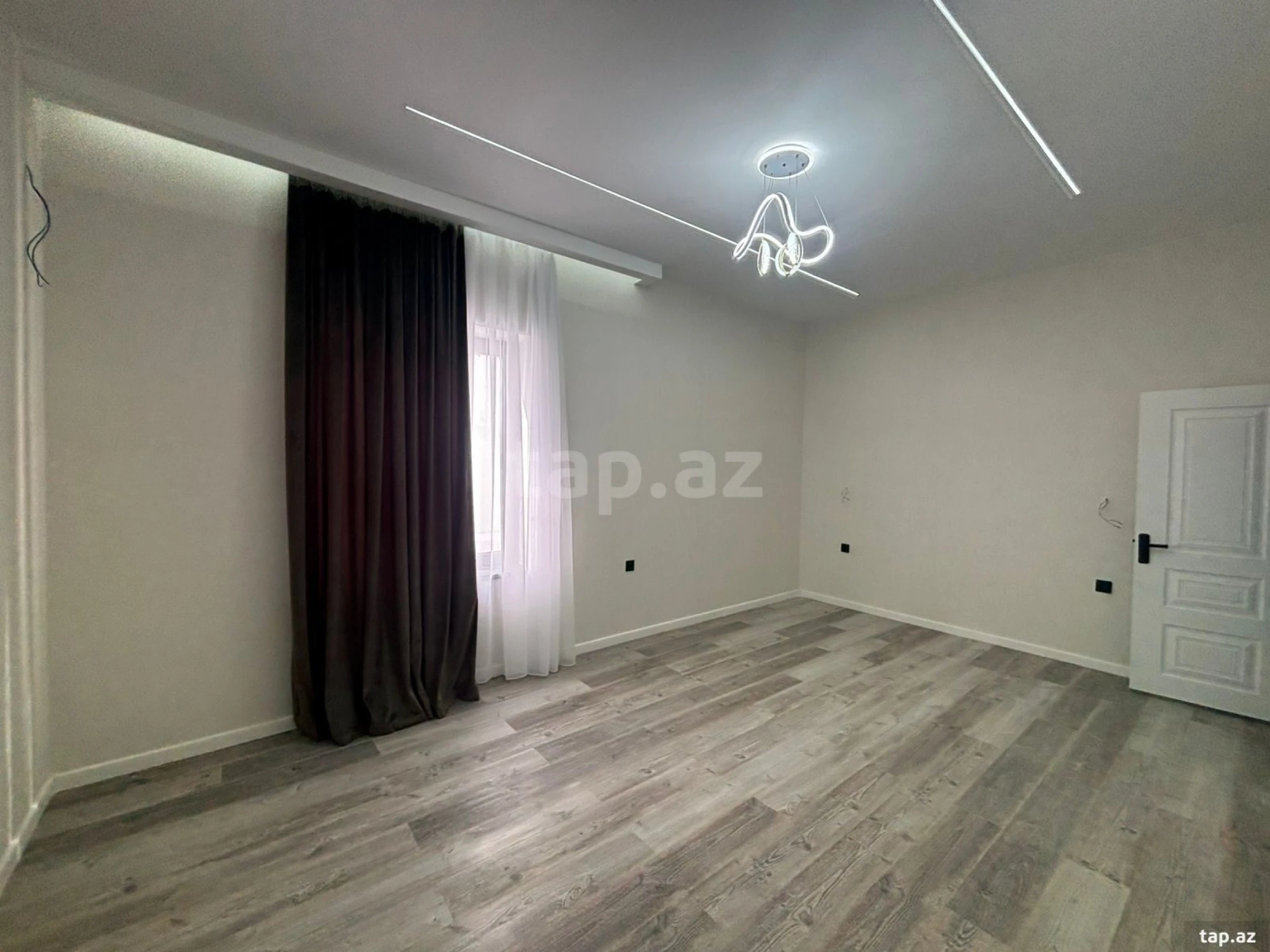 Satılır 4 otaqlı həyət evi