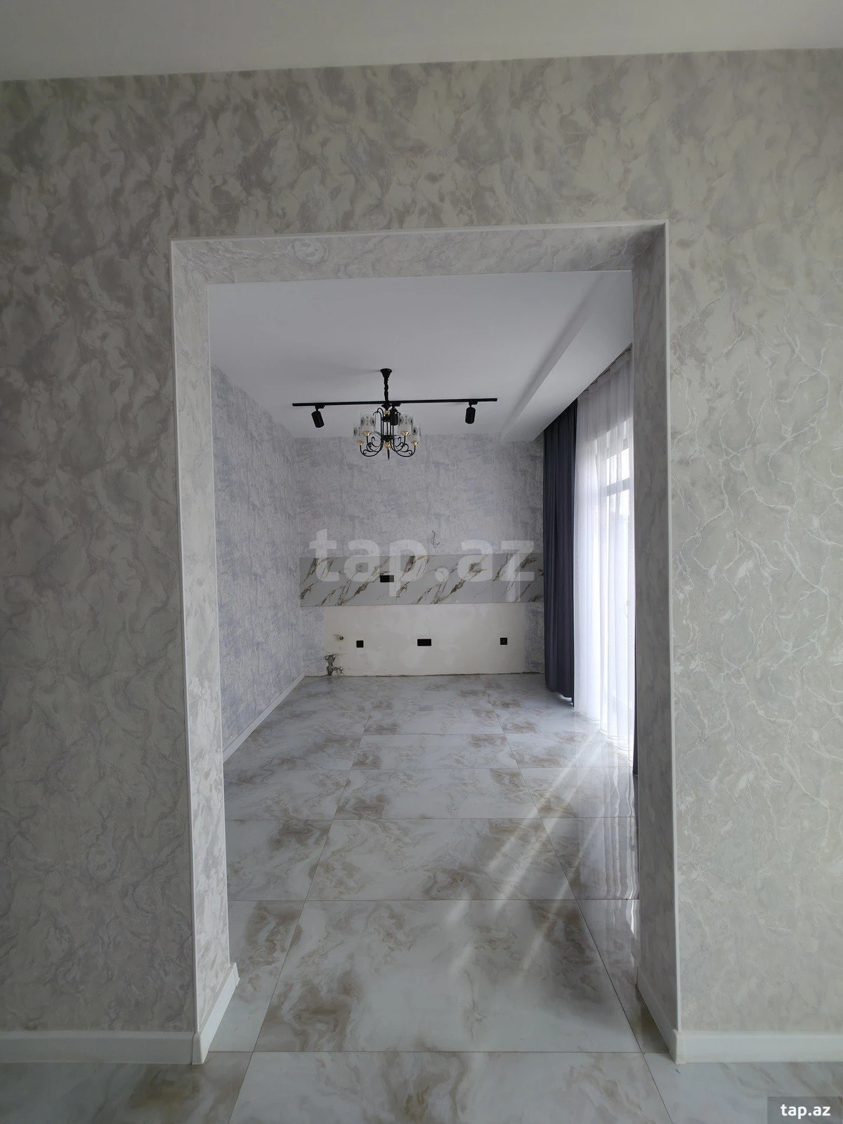 Satılır 4 otaqlı həyət evi