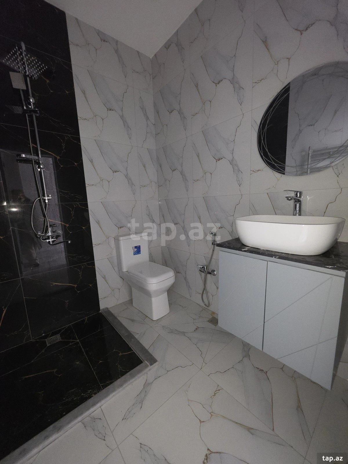 Satılır 4 otaqlı həyət evi