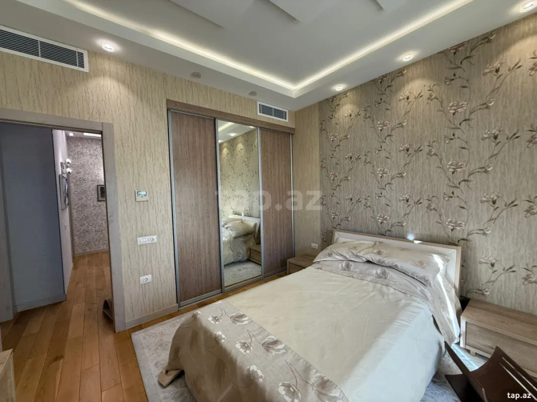 Kirayə verilir 4 otaqlı yeni tikili 160 m²
