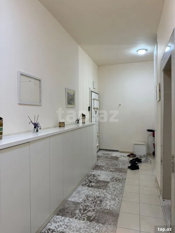 Kirayə verilir 4 otaqlı yeni tikili 160 m²