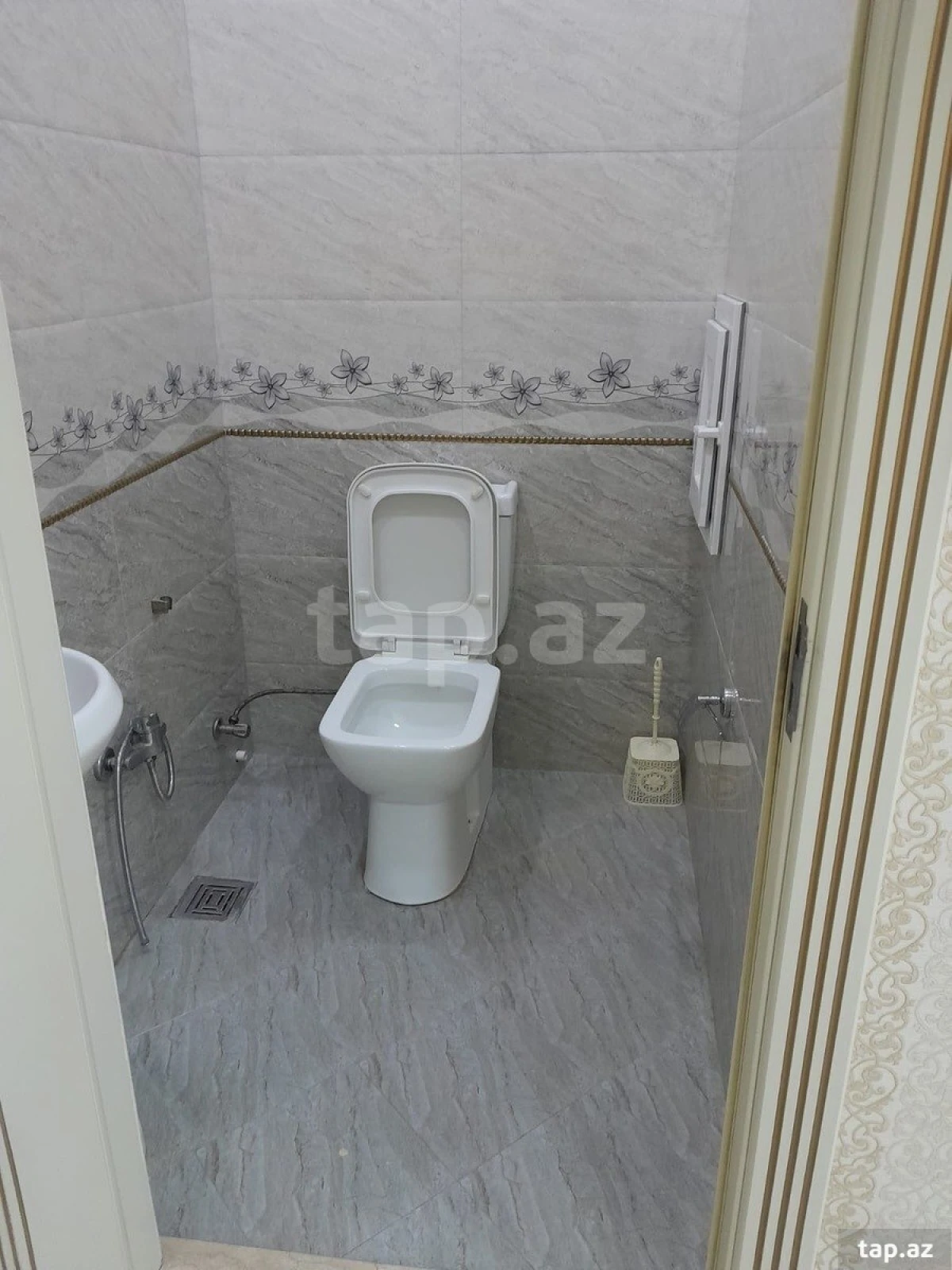 Satılır 3 otaqlı yeni tikili 132 m²