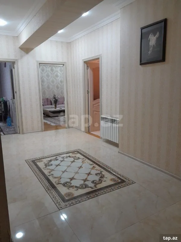 Satılır 3 otaqlı yeni tikili 132 m²