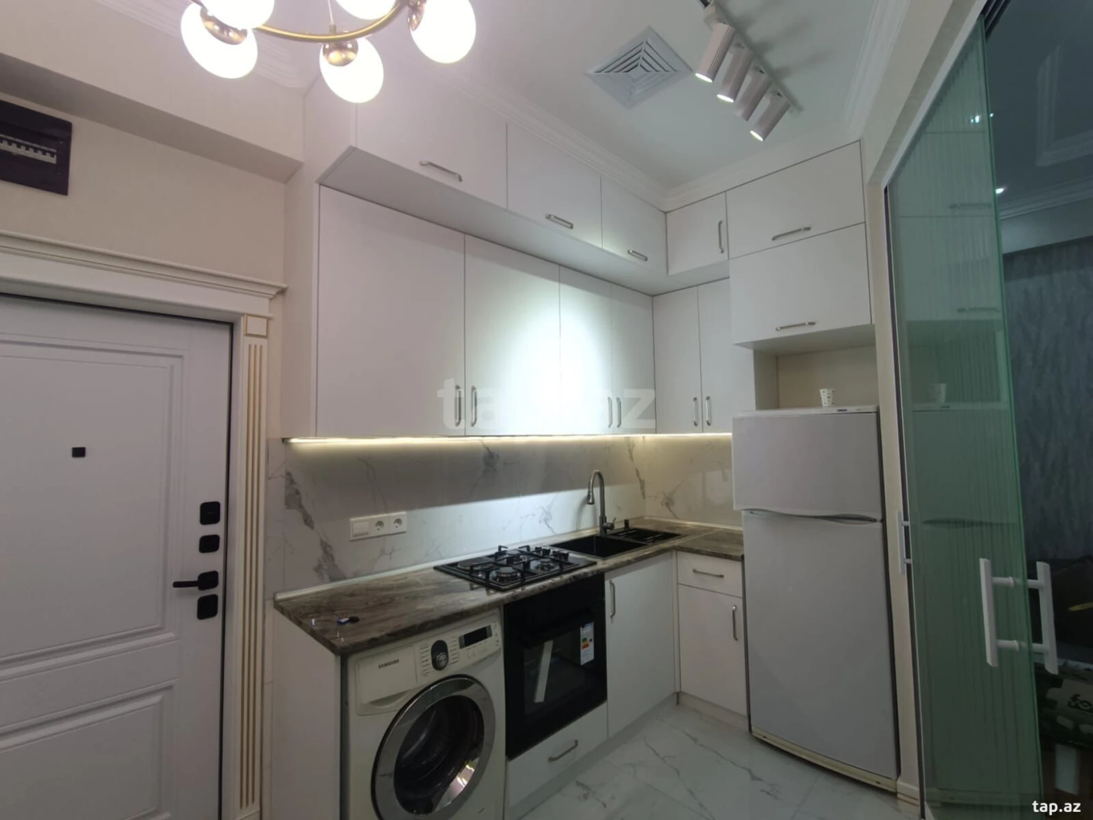 Kirayə verilir 2 otaqlı yeni tikili 60 m²