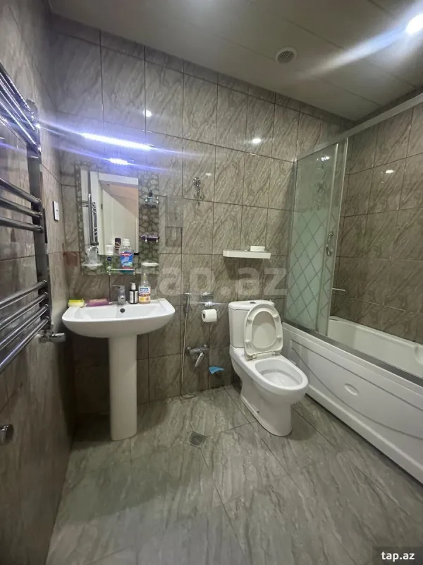 Satılır 3 otaqlı yeni tikili 86 m²