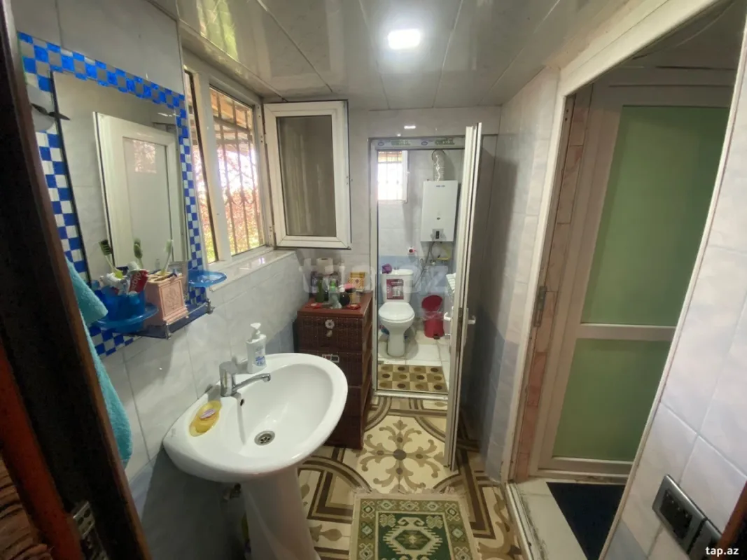 Satılır 4 otaqlı həyət evi