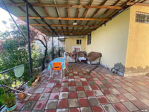 Satılır 4 otaqlı həyət evi