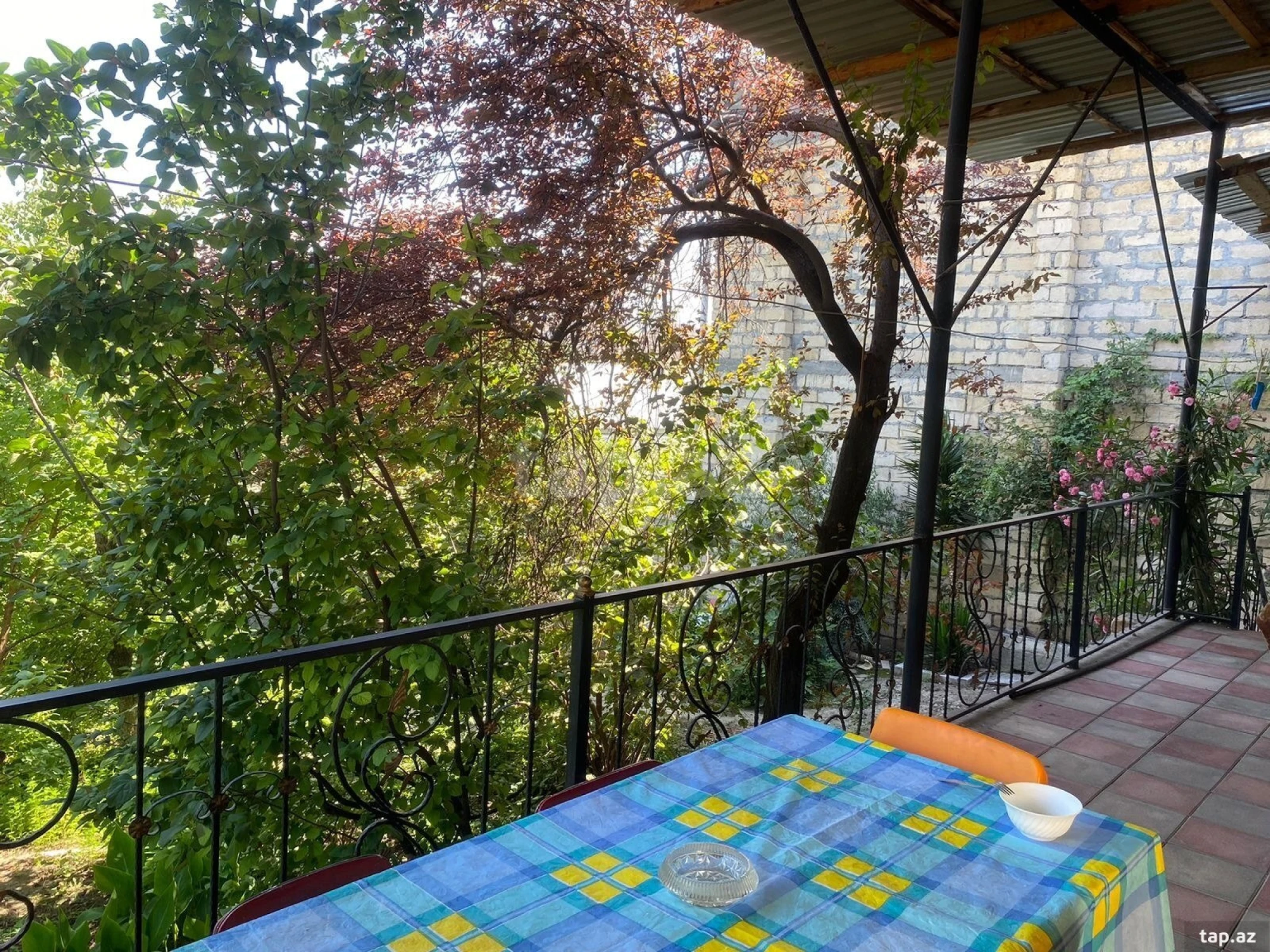 Satılır 4 otaqlı həyət evi