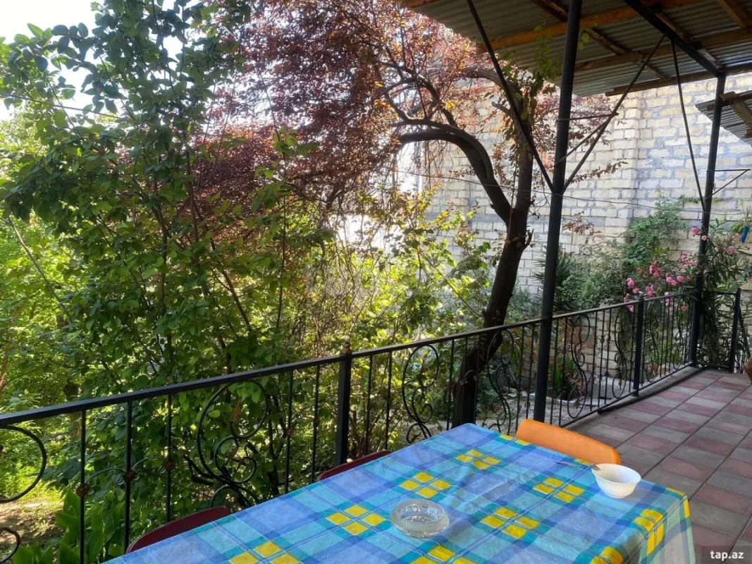 Satılır 4 otaqlı həyət evi