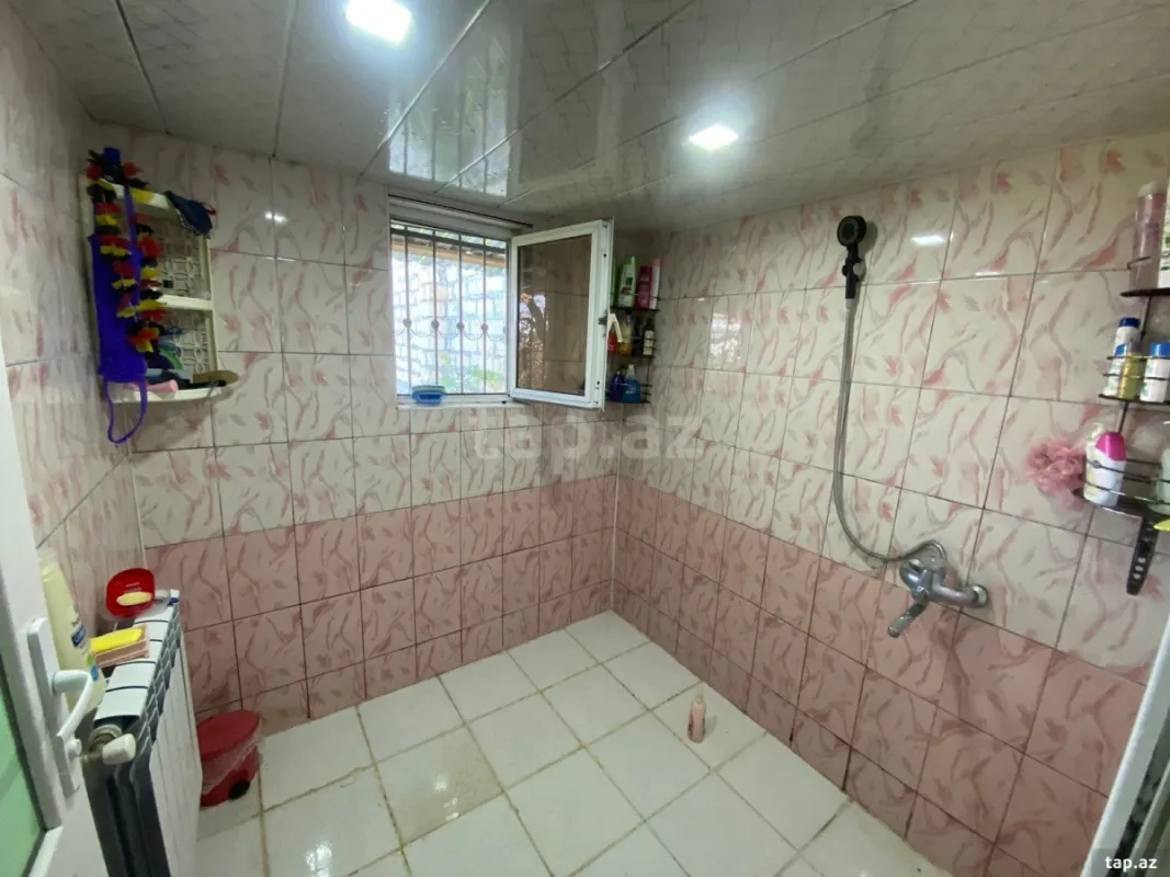 Satılır 4 otaqlı həyət evi