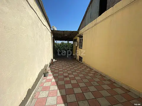 Satılır 4 otaqlı həyət evi