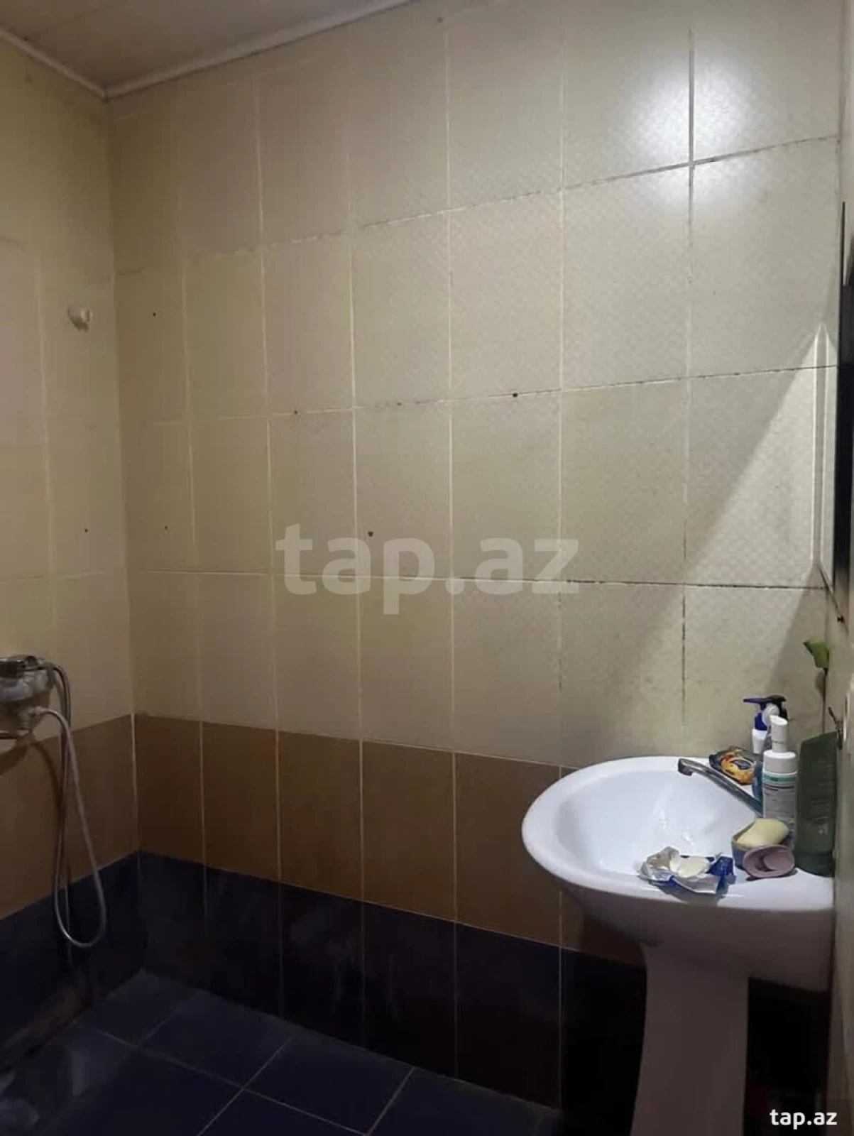 Kirayə verilir 2 otaqlı mənzil 80 m²