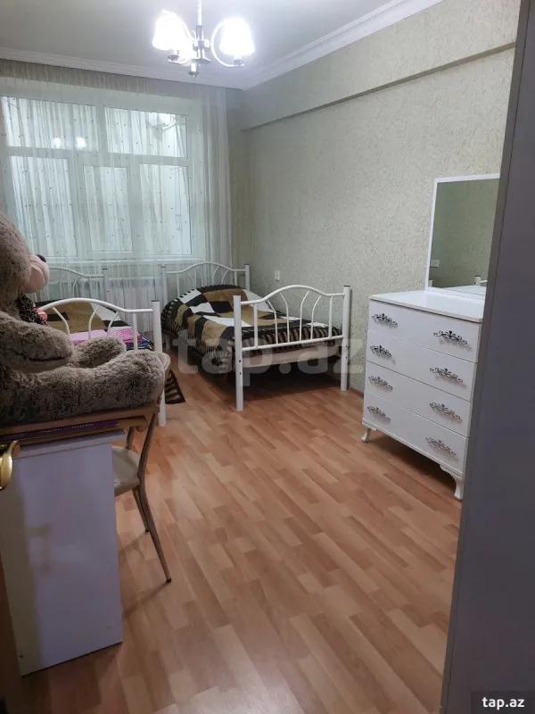 Kirayə verilir 2 otaqlı mənzil 70 m²