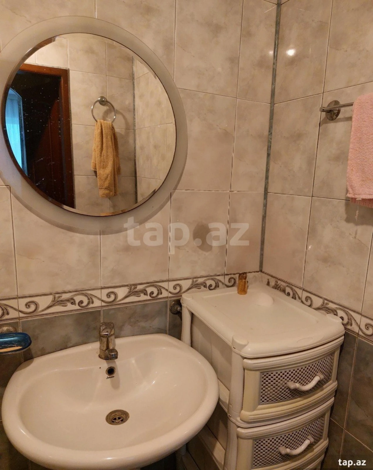 Kirayə verilir 2 otaqlı mənzil 70 m²