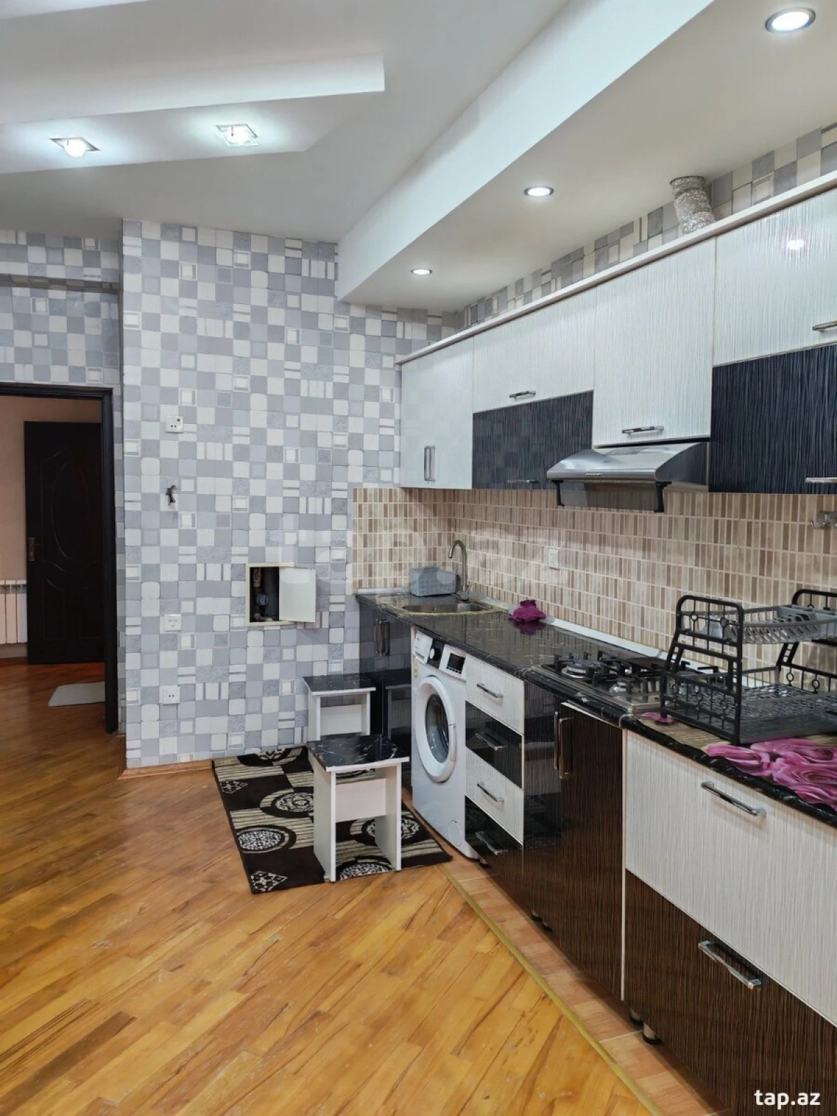 Kirayə verilir 2 otaqlı yeni tikili 90 m²